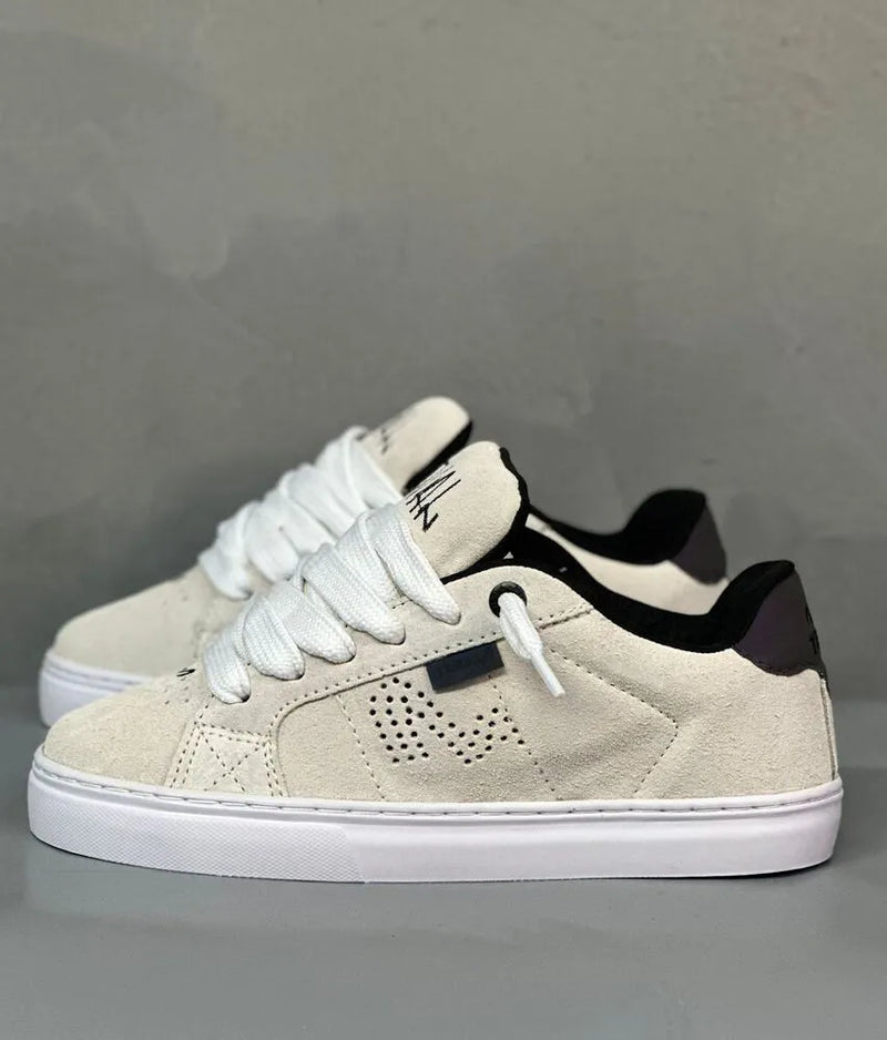 Tênis tesla x lokal hertz off white furtacor